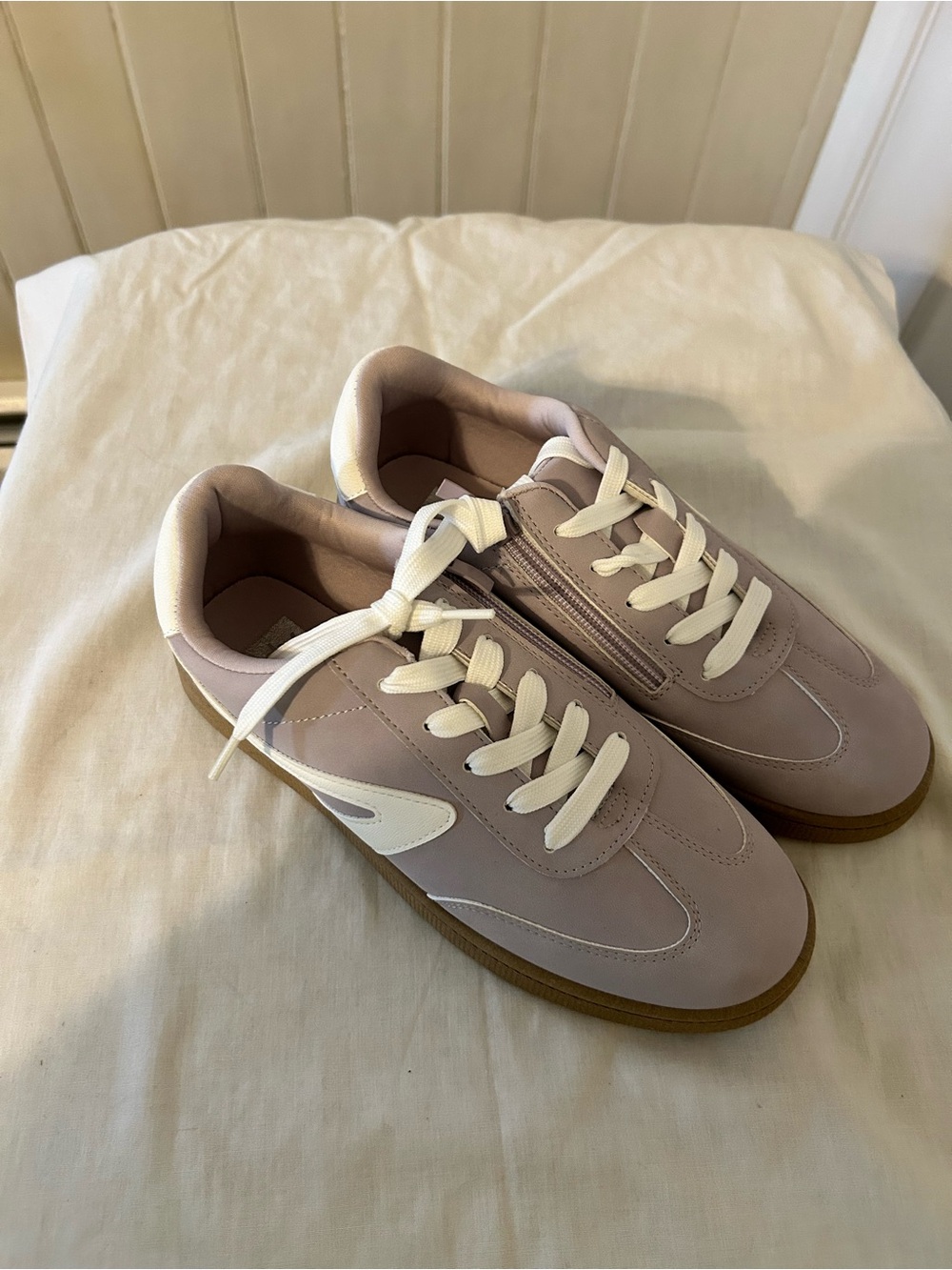 DV By Dolce Vita “Quake” Sneakers/Light Purple/ Girls 5/Woman’s 6.5/NWOT